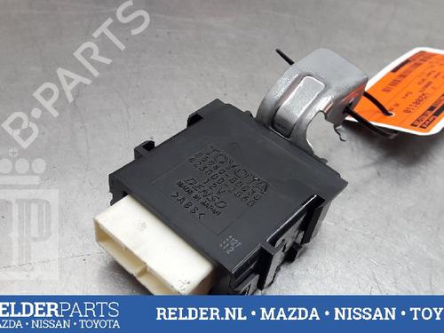 Used Electronic module TOYOTA YARIS (_P13_) 1.5 Hybrid (NHP130_, NHP130) (101 hp) 22160417