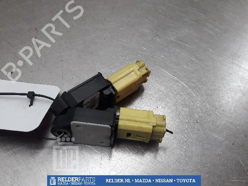 Used Electronic module TOYOTA YARIS (_P9_) 1.0 VVT-i (KSP90_, KSP90R) (69 hp) 22156207