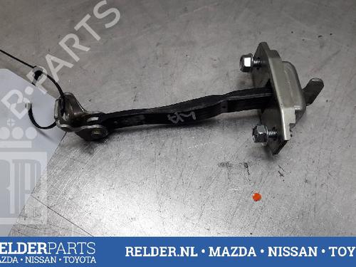 Used Hinge/Door check strap TOYOTA YARIS (_P13_) 1.3 (NSP130_, NSP130) (99 hp) 22161293