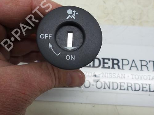 Switch NISSAN MICRA III (K12) 1.2 16V | BP22148101I30