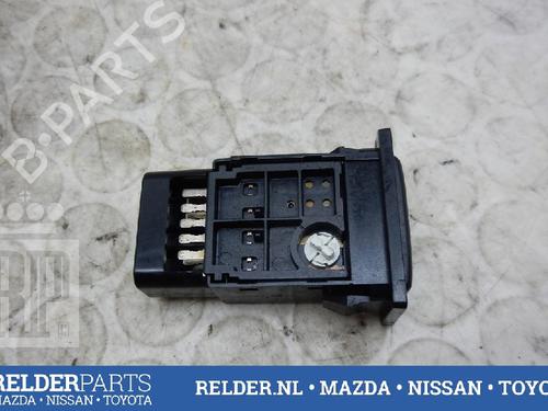 Used Warning switch TOYOTA LAND CRUISER 90 (_J9_) 3.0 D-4D 4WD (KDJ90_, KDJ95_, KDJ90W, KDJ95W) (163 hp) 22142416