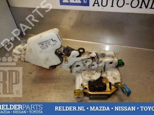 Used Front left lock NISSAN ALMERA I Hatchback (N15) 1.4 (87 hp) 22142157