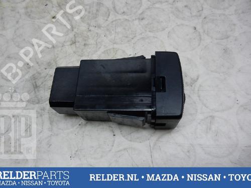 Used Switch MAZDA 323 F VI Hatchback (BJ) 1.6 (BJ10M) (95 hp) 22145638