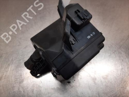 Used Fuse box TOYOTA YARIS (_P9_) 1.33 VVT-i (NSP90_, NSP90R) (100 hp) 22169067