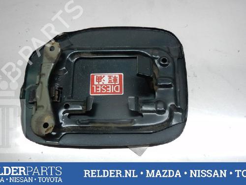 Fuel flap TOYOTA AVENSIS (_T22_) 2.0 D-4D (CDT220_, CDT220R) | BP22135135C131 