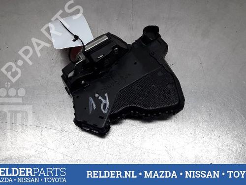Used Front right lock TOYOTA COROLLA Verso (ZER_, ZZE12_, R1_) 1.6 (ZNR10_, ZNR10R) (110 hp) 22159022