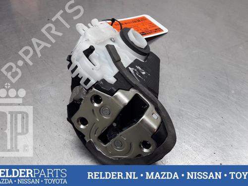 Rear right lock TOYOTA YARIS (_P13_) 1.5 Hybrid (NHP130_, NHP130) | BP22160432C99 