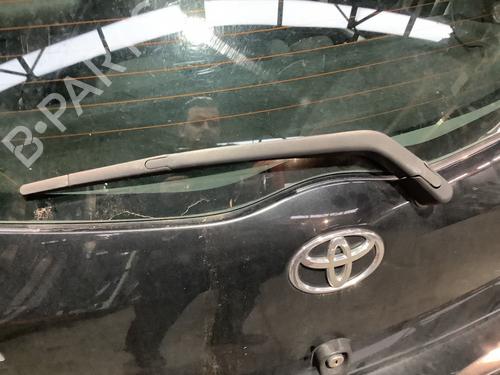 Used Rear windshield wiper arm TOYOTA YARIS (_P9_) 1.0 VVT-i (KSP90_, KSP90R) (69 hp) 32220960