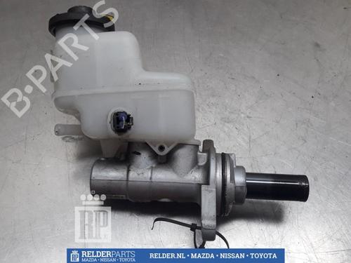 Brake master cylinder TOYOTA RAV 4 III (_A3_) 2.0 (ZSA35_, ZSA35R) | BP22155699M77 