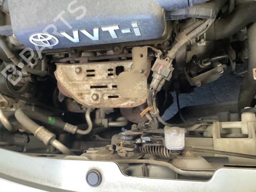 Used Exhaust manifold Exhaust manifold TOYOTA YARIS (_P9_) 1.3 VVT-i (SCP90_, SCP90R) (87 hp) 34574239 34574239