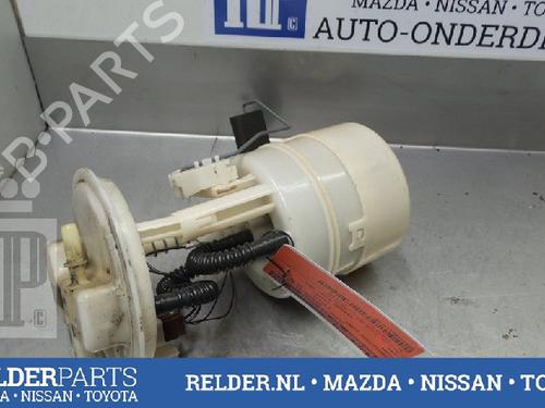 Used Fuel pump NISSAN MICRA III (K12) 1.2 16V (65 hp) 22137263