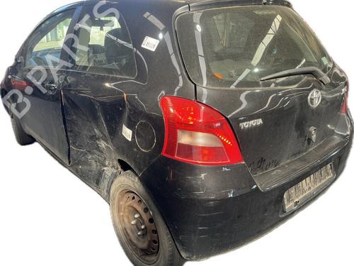 Used Rear center seatbelt TOYOTA YARIS (_P9_) 1.0 VVT-i (KSP90_, KSP90R) (69 hp) 26136415