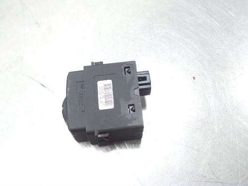 Used Switch NISSAN MICRA III (K12) 1.2 16V (80 hp) 22151659