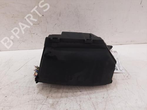 fuse-box-land-rover-discovery-sport-l550-2014-37245147 main image