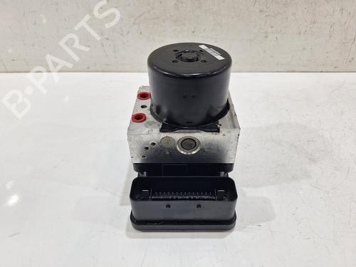 Used ABS pump VOLVO V40 Hatchback (525) D2 (114 hp) 31059829