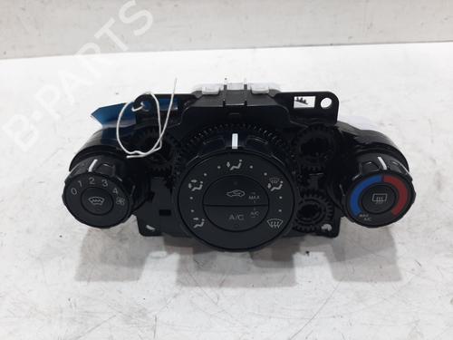 Used Climate control FORD FIESTA VI (CB1, CCN) 1.25 (82 hp) 31361353
