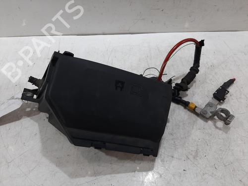 fuse-box-land-rover-discovery-sport-l550-2014-36890786 main image
