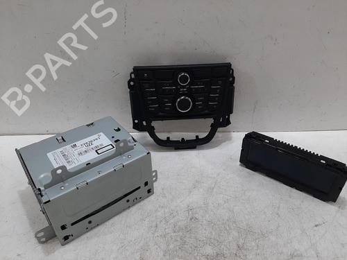 Used Radio VAUXHALL ASTRA Mk VI (J) GTC (P10) 1.6 (180 hp) 30304592