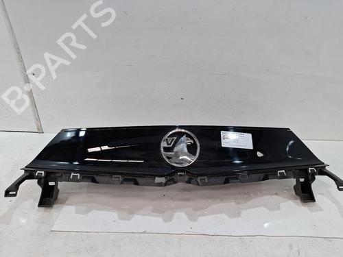 Used Grille Grille 37613887 37613887