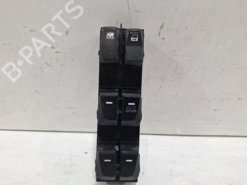 Used Right front window switch Right front window switch HYUNDAI ix35 (LM, EL, ELH) 1.6 (135 hp) 40159679 40159679