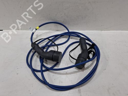 cable-ford-kuga-iii-dfk-2019-40040168 main image