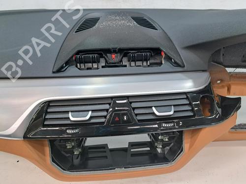 Dashboard BMW 5 (G30, F90) 530 e Plug-in Hybrid | BP32528831C46 