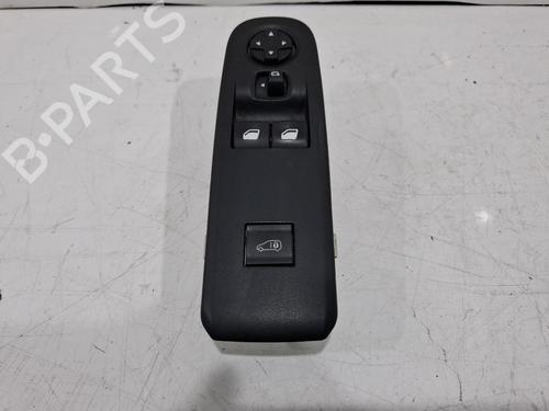 Used Right front window switch Right front window switch 38569223 38569223