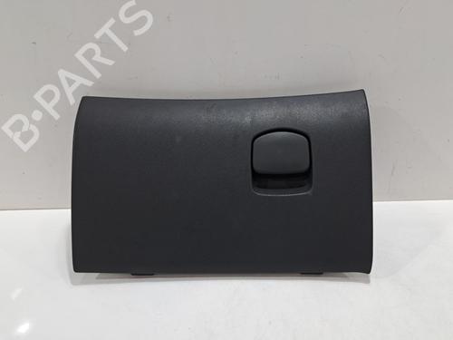 Used Glove box VAUXHALL CORSA Mk III (D) (S07) 1.2 (L08) (80 hp) 29060948