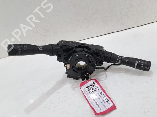 switch-nissan-note-e12-2012-31596989 main image