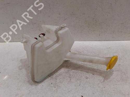 Used Windscreen washer tank TOYOTA YARIS (_P13_) 1.3 (NSP130_, NSP130) (99 hp) 32193355