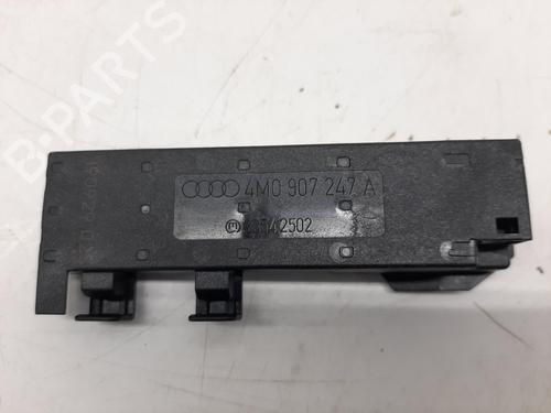 antennebase-porsche-911-992-2018-26752468 main image