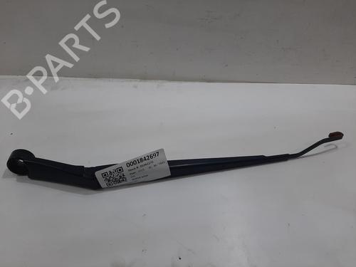 Used Front windshield wiper arm Front windshield wiper arm 39525560 39525560