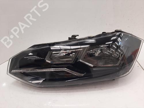 Venstre forlygte VW POLO VI (AW1, BZ1, AE1) 1.0 TSI (95 hp) 28069152