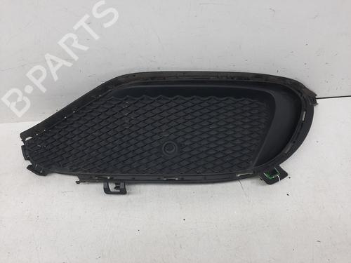 Used Grille MERCEDES-BENZ A-CLASS (W176) A 200 CDI / d (176.008) (136 hp) 26824580