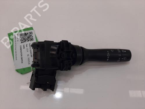 Used Switch Switch TOYOTA YARIS (_P13_) 1.3 (NSP130_, NSP130) (99 hp) 33555677 33555677