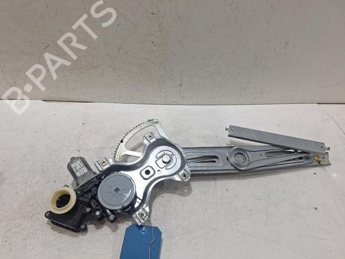 Alzacristallo anteriore destro TOYOTA YARIS (_P13_) 1.3 (NSP130_, NSP130) (99 hp) 32380730