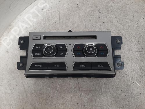 Radio JAGUAR XF I (X250) 2.2 D | BP26776873E6 