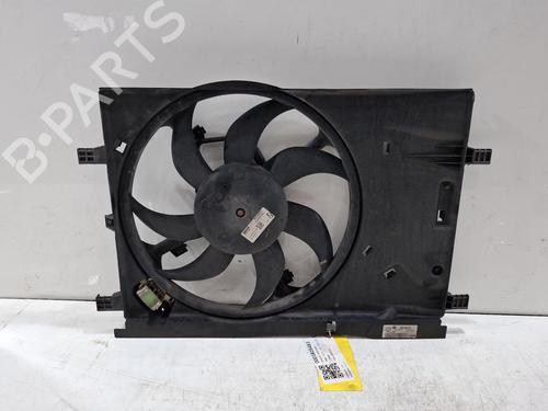 Used Radiator fan Radiator fan 38429396 38429396