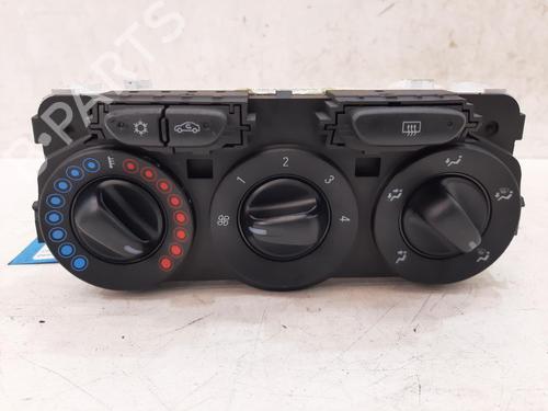 Used Climate control Climate control VAUXHALL CORSA Mk IV (E) (X15) 1.4 (90 hp) 33318170 33318170