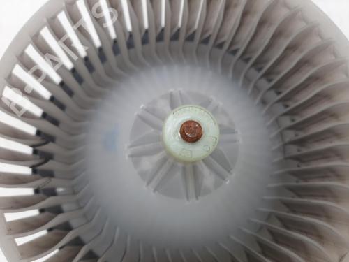 Heater blower motor LAND ROVER RANGE ROVER IV (L405) 4.4 SDV8 4x4 | BP29922747M62