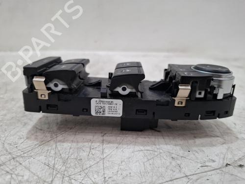 Right front window switch RENAULT CAPTUR II (HF_) TCe 100 (HFMT) | BP39531994I26 - Image 3