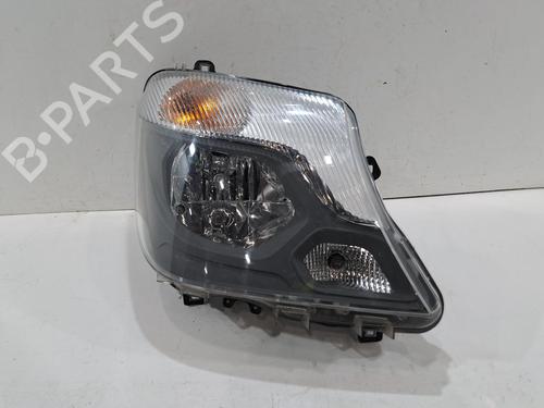 Used Right headlight MERCEDES-BENZ SPRINTER 3,5-t Van (B906) 311 CDI (906.631, 906.633, 906.635, 906.637) (114 hp) 31628444