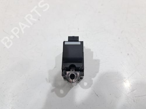 switch-jaguar-i-pace-x590-2018-31812464 main image