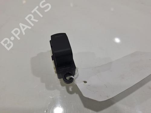 Pulsantiera anteriore sinistra Pulsantiera anteriore sinistra SUZUKI SWIFT VI (ZD_, ZC_) 1.2 VVT Hybrid (ZCEDS, AOL312) (83 hp) 39889025 39889025