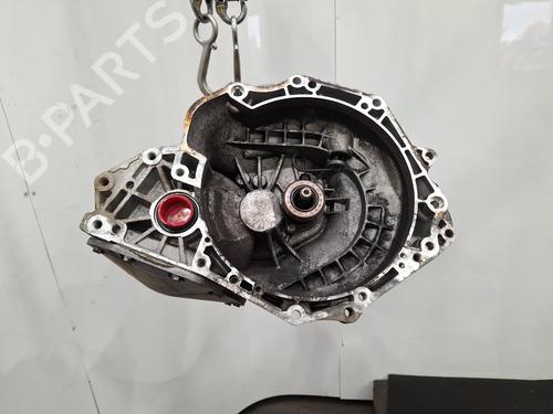 Used Gearbox VAUXHALL CORSA Mk IV (E) (X15) 1.4 (75 hp) 30095277