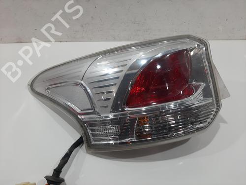 Feu arrière gauche MITSUBISHI OUTLANDER III (GG_W, GF_W, ZJ, ZL, ZK) 2.2 Di-D 4WD (GF6W) (150 hp) 32064679