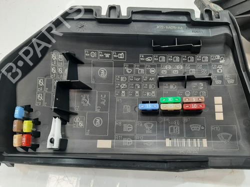 Fuse box LAND ROVER RANGE ROVER EVOQUE (L551) 2.0 D180 MHEV 4x4 | BP39413385E1 - Image 4
