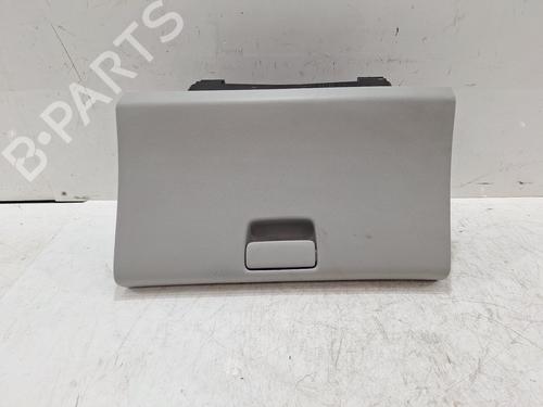 Used Glove box Glove box SUZUKI SWIFT VI (ZD_, ZC_) 1.2 VVT Hybrid (ZCEDS, AOL312) (83 hp) 39983238 39983238