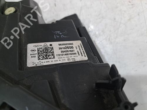 Right headlight VAUXHALL CORSA Mk V (F) 1.2 | BP32528923C29