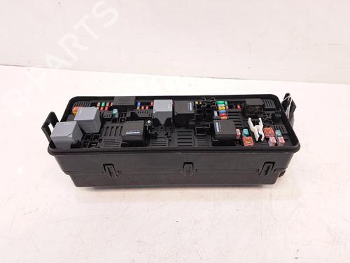 Used Fuse box LAND ROVER RANGE ROVER IV (L405) 4.4 SDV8 4x4 (340 hp) 26862122